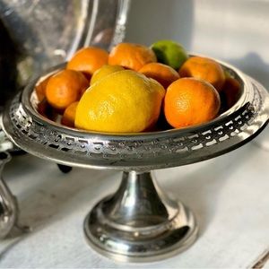 Vintage Silver Hemill plated pedestal.